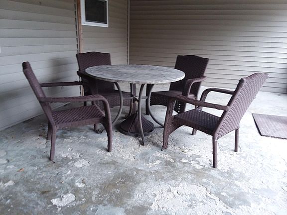 Rear Porch Dinette