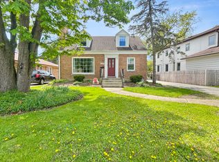 1535 W Talcott Rd, Park Ridge, IL 60068