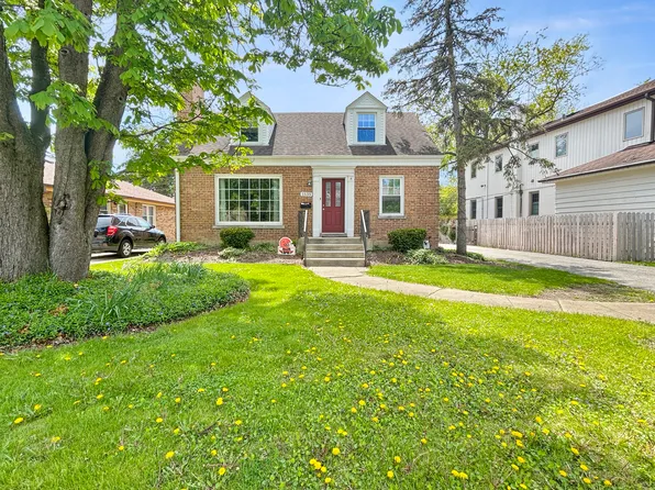 1535 W Talcott Rd, Park Ridge, IL 60068