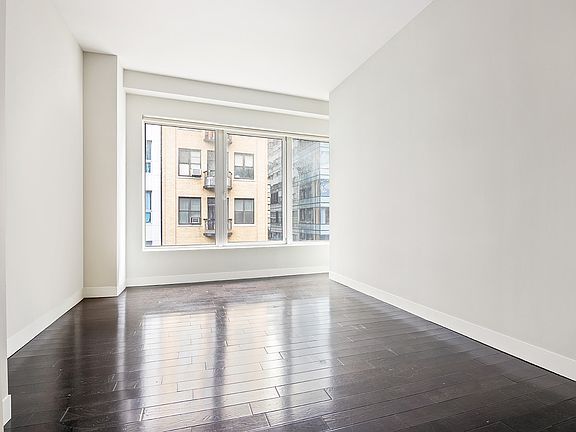 4th image of 111 Fulton St APT 822