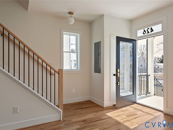 4th image of 426 Hunt Ave