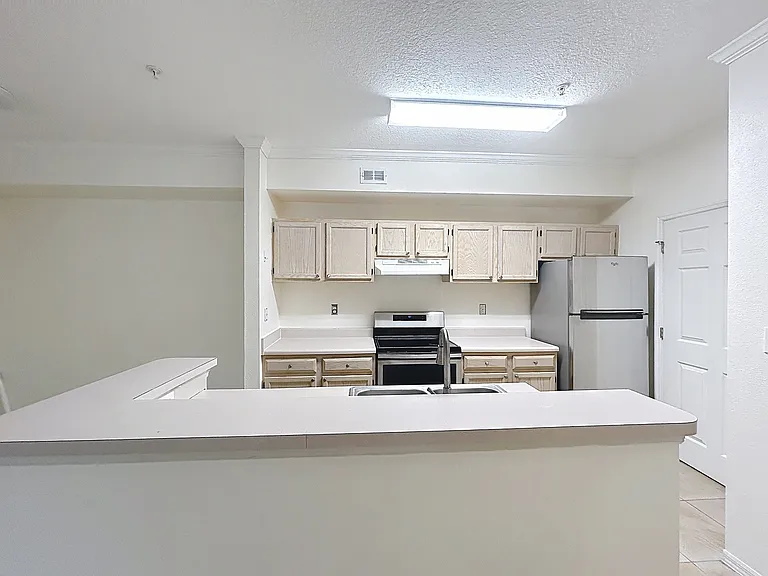 5608 Pinnacle Heights Cir #202 — Photo 6