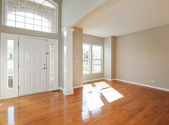 2nd image of 3524 Langston Ln