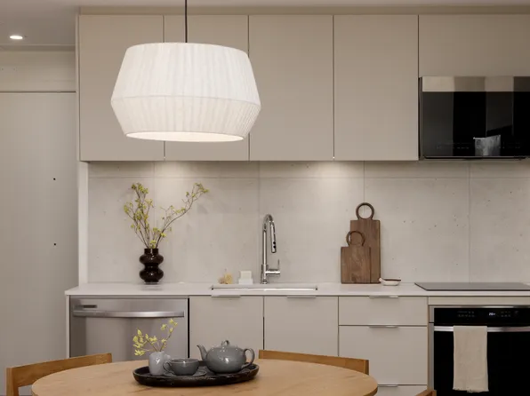 REN, 5510 Joyce St, Vancouver, BC V5R 4G3