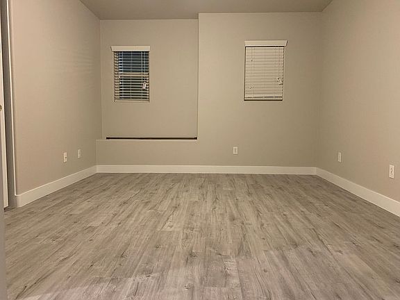 4th image of 8995 College Green St