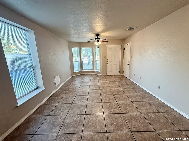 2 bed, 2.0 bath, 936 sqft, $1,295 — Photo 2