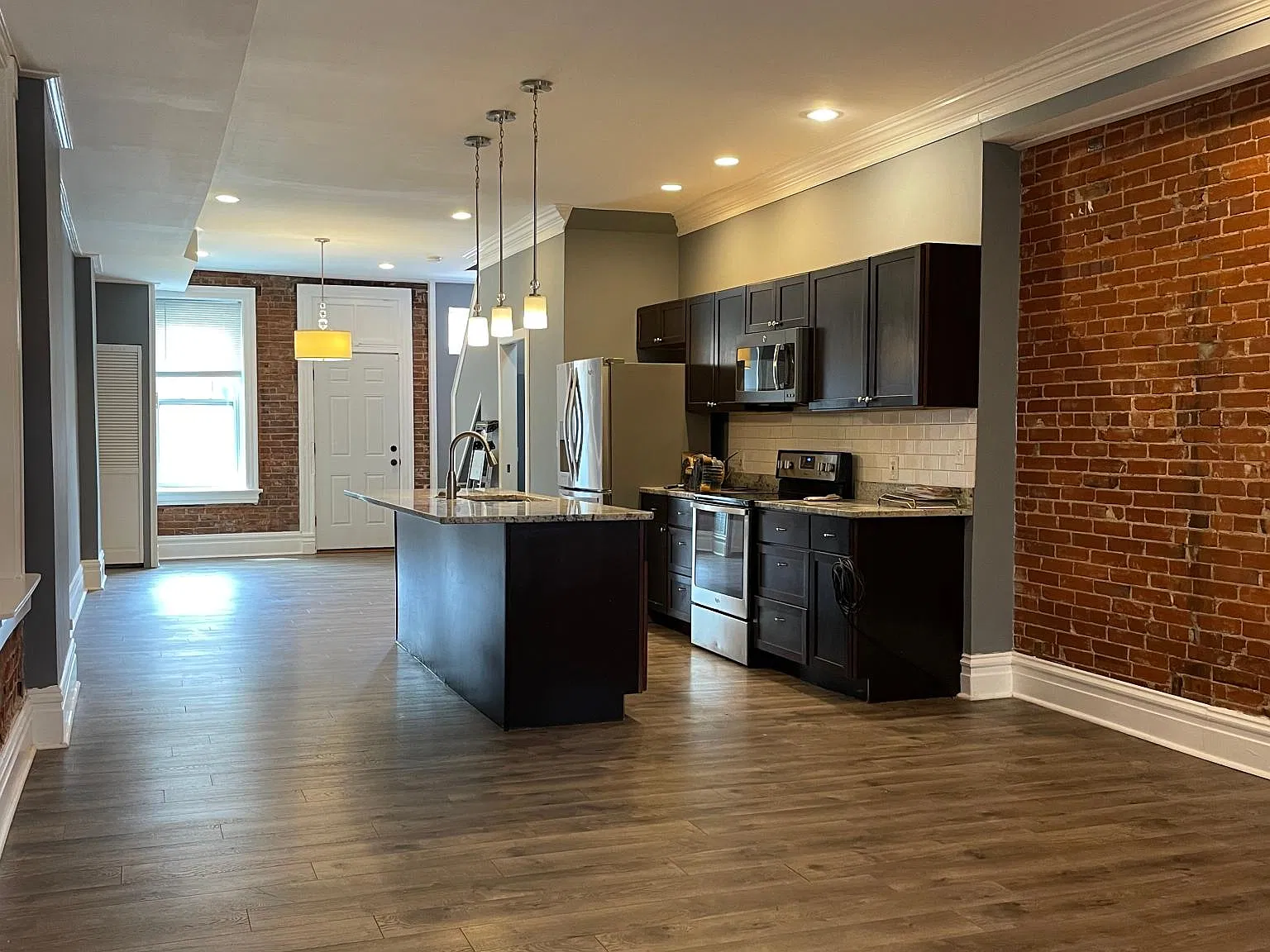 3322 Cherokee St — Photo 4