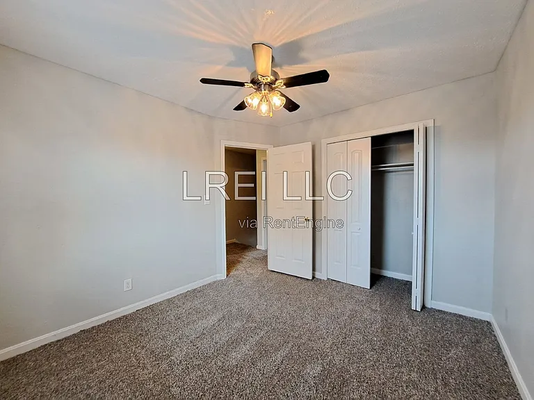 3410 Clingstone Way — Photo 8