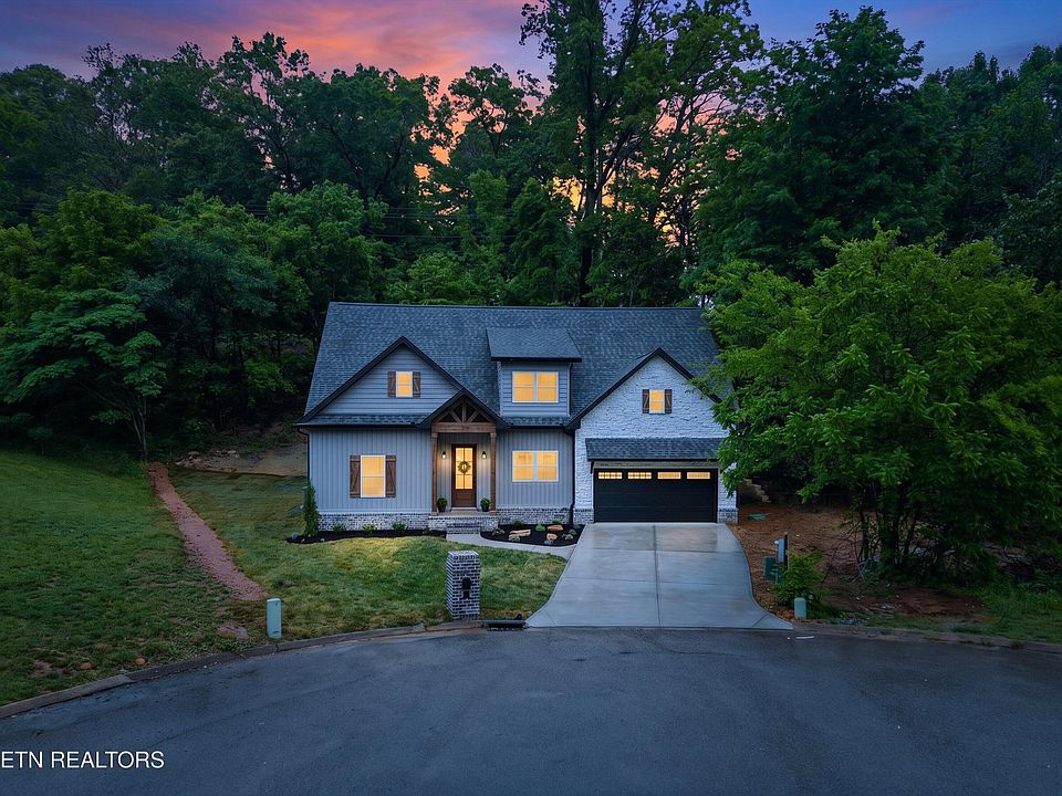 1st image of 8545 Knoll Pines Ln