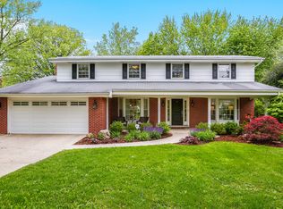 1660 Longvalley Ct, Northbrook, IL