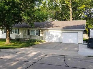 554 19th Ave, Columbus, NE 68601