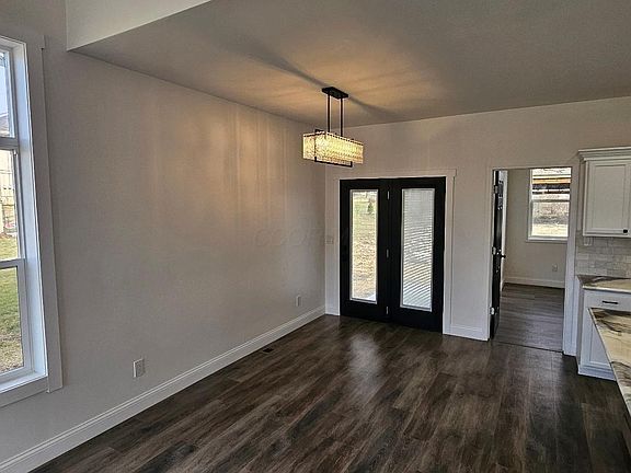 5th image of 726 Briar Ave