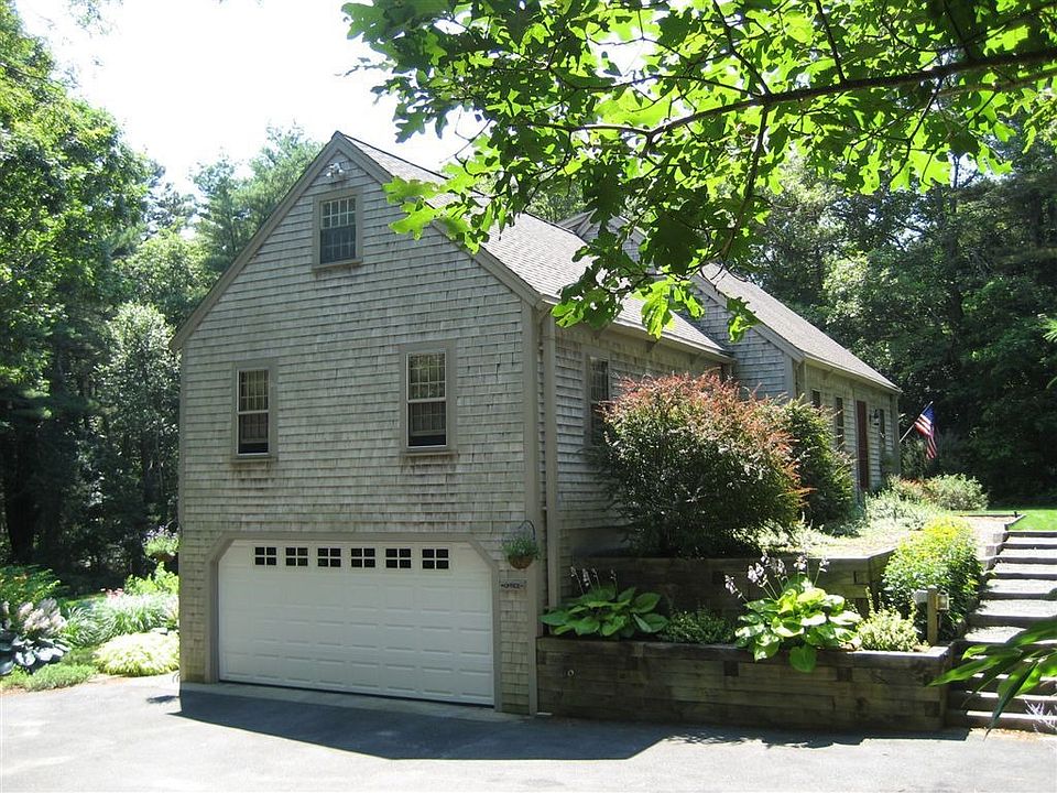 1st image of 7 Great Hills Dr
