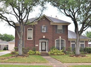 13227 Golden Field Dr, Houston, TX 77059