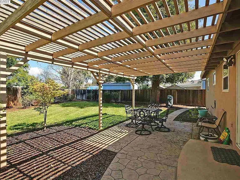 1234 Heather Ln — Photo 24