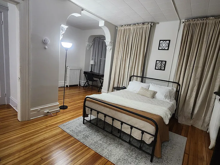 484 Madison Ave #2 — Photo 9