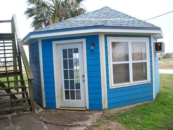 3rd image of 345 Catfish Dr