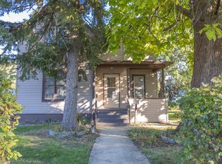 1217 Market St, Dekalb, IL 60115