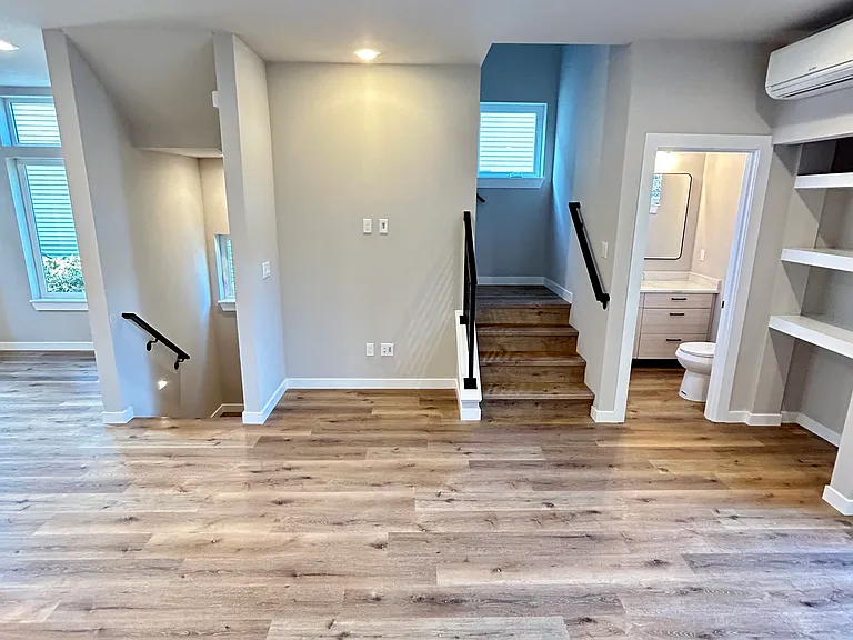 8523 Stone Ave N — Photo 8