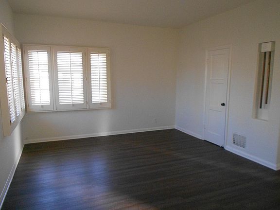 5th image of 10780 Wilkins Ave