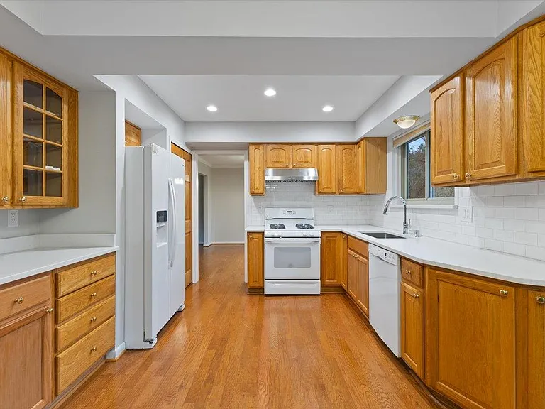 1291 Gettysburg Ct — Photo 38