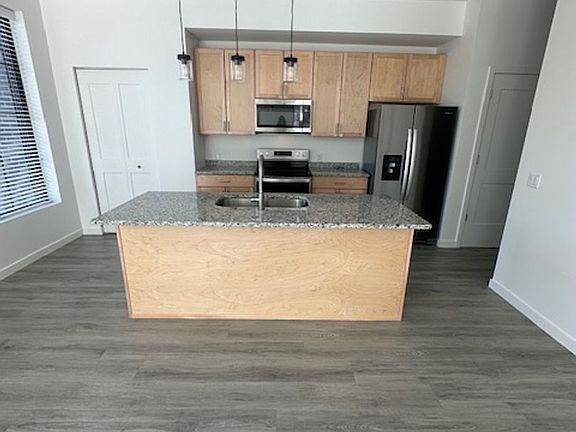 4th image of 2635 Penn Ave #308