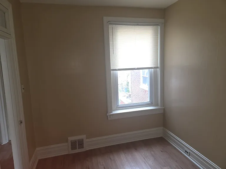 1007 Hyatt St — Photo 12
