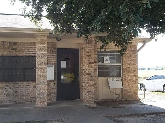 3rd image of 1017 W Grizzley St #2502