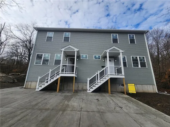 22 Prospect St, West Warwick, RI 02893