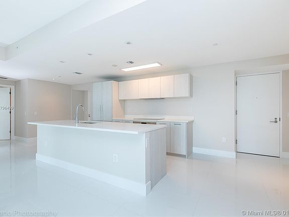 2nd image of 501 NE 31st St Unit 3302