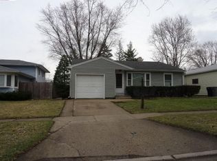 373 Triggs Ave, Elgin, IL 60123