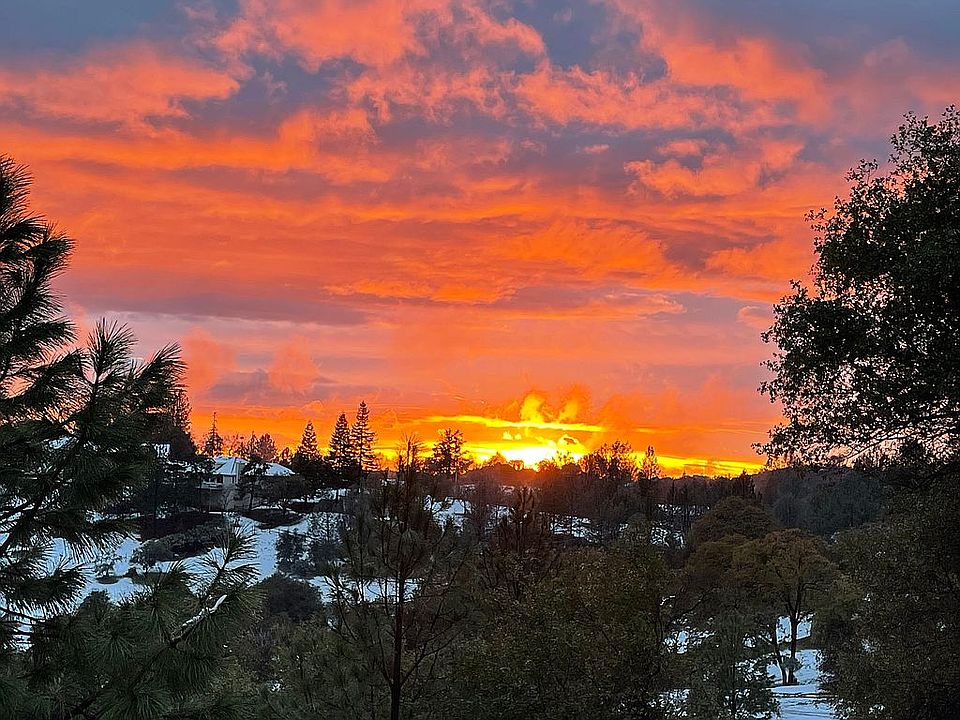 Dec 2021 with rare snow.