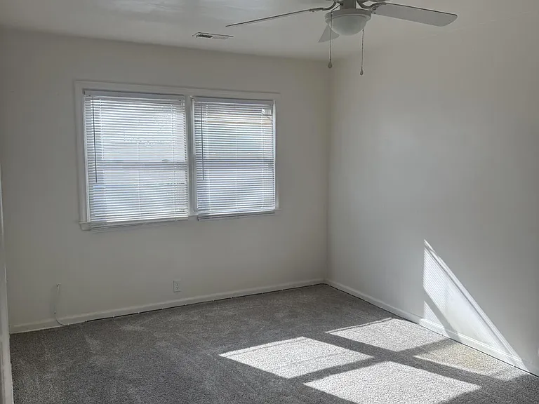 1360 S Main St #1 — Photo 5