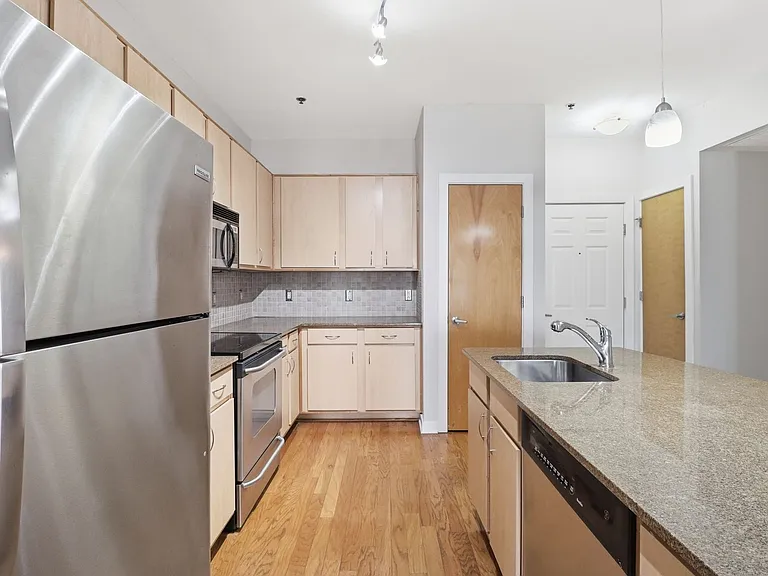 1803 Broadway #519 — Photo 4