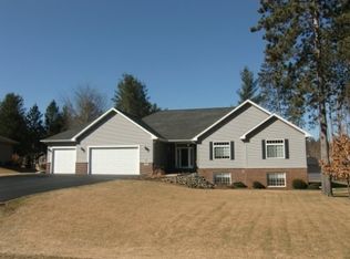 2263 Meadow Dr, Kronenwetter, WI 54455