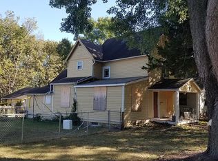 1156 SW Macvicar Ave, Topeka, KS 66604