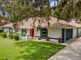 1005 N Temple Ave, Howey In The Hills, FL 34737