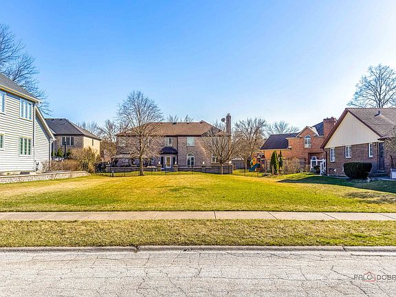 2nd image of 1309 E Brookwood Dr