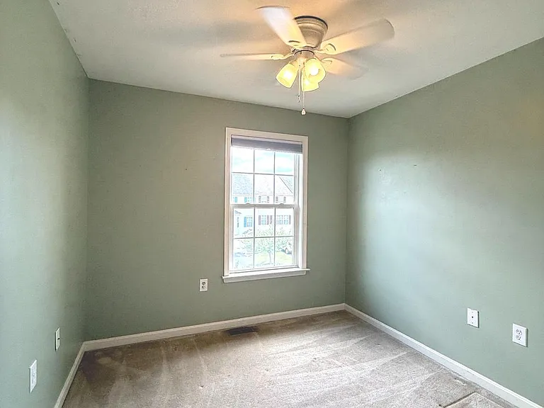 232 Morlatt Ln — Photo 9