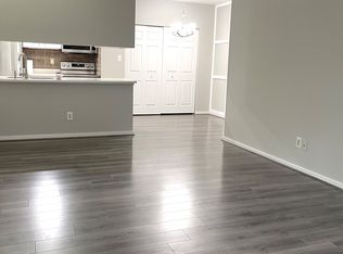 591 Geneva Dr APT 5, Mechanicsburg, PA 17055