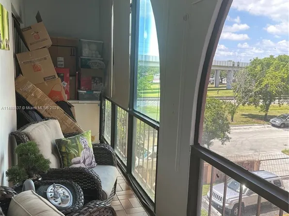 460 E 23rd St APT 207, Hialeah, FL 33013