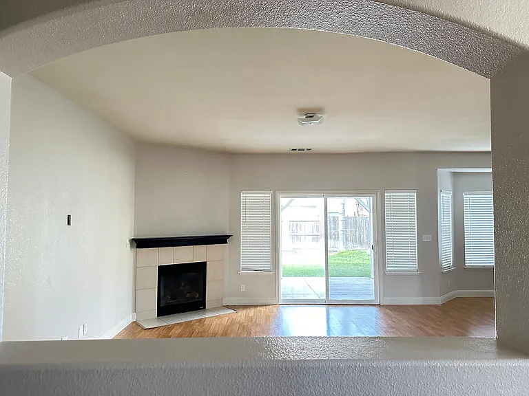 3517 Sharon Ave — Photo 6