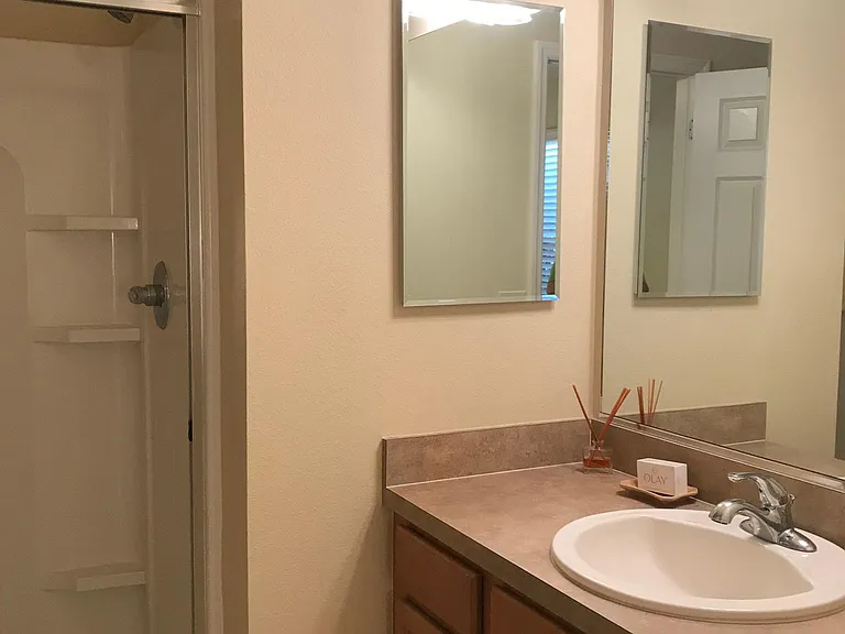 1840 Kane Pl — Photo 9
