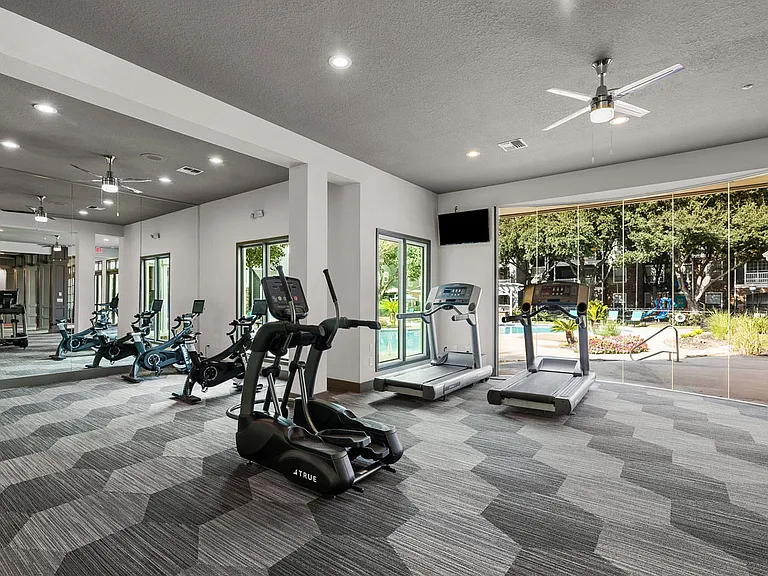Weston at Copperfield — Photo 12