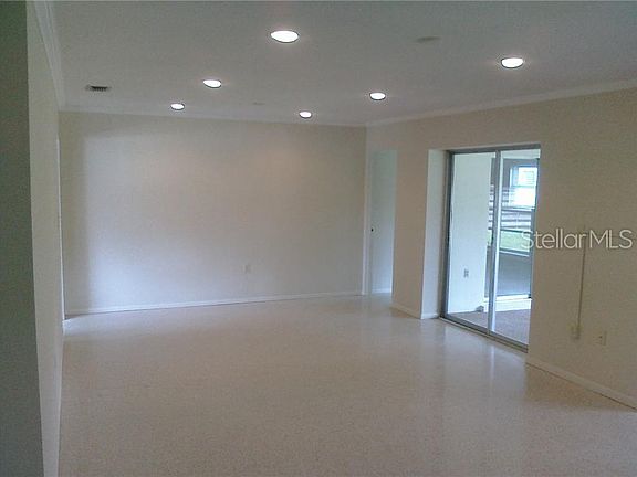 3rd image of 3259 Eagle St