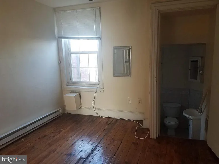 1919 Spring Garden St #3F — Photo 11