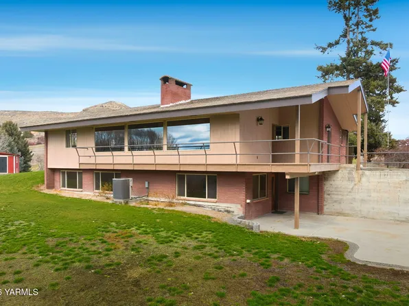 243 Collins Rd, Selah, WA 98942