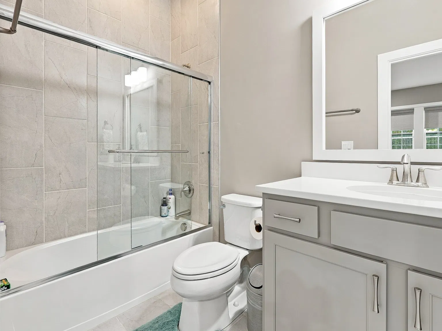 5 bed, 5500 sqft, $4,750 — Photo 4
