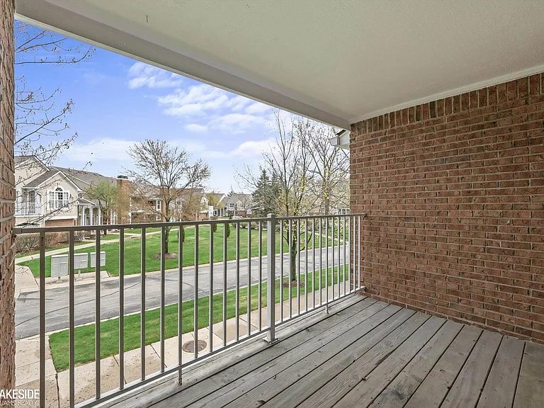 56429 SW Scotland Blvd — Photo 23