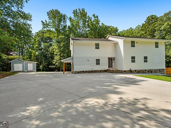 3rd image of 7326 Leland Ln